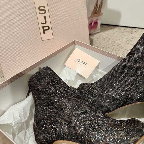 Sarah Jessica Parker bootie - Picture 4 of 5